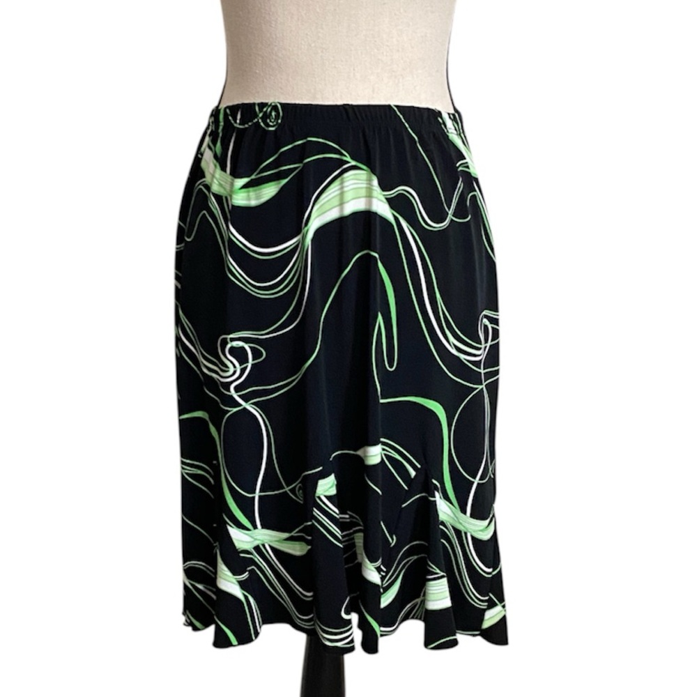 Worthington Stretch Skirt Black White Green Size Large Pleated Artsy Swirl